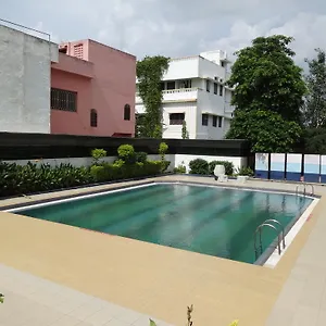 Golden Tulip Hotel