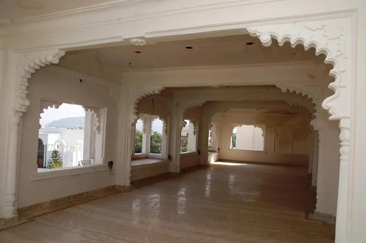 Capital O Moti Mahal Hotel Udaipur